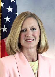 Gayle Wright's Instagram, Twitter & Facebook