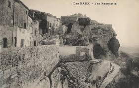 Code postal, poste, code commune, code insee, code postal de les baux de provence. Photos Et Carte Postales Anciennes Des Baux De Provence Mairie Des Baux De Provence Et Son Village