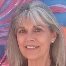 Lori Raleigh's Instagram, Twitter & Facebook