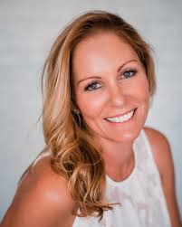 Dena May St. George, CENTURY 21 Real Estate Agent in Galesburg, IL