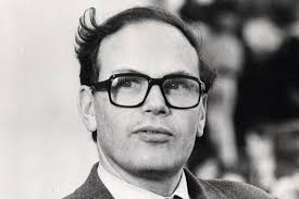 The Earl of Rosebery and Midlothian obituary: heir in stately home 'sale of  the century'