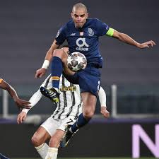 Portugal dikenal sebagai salah satu tim kuat sepak bola. Champions League Pepe Glanzt Mit Dem Fc Porto Gegen Juventus