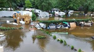 Overstromingen en hevige regenval zorgen voor de nodige overlast in oostenrijk. 4fehvwnuvjttzm