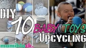In folge die gesichter mittels klebstoff oder klebepistole beidseitig auf den bemalten holzmotiven anbringen. Babyspielzeug Selber Machen Schone Ideen Und Einfache Anleitungen