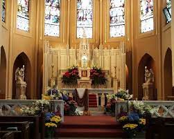 The interior of the church is vast and contains many inspiring religious scenes. Pin On Land Of Lincoln