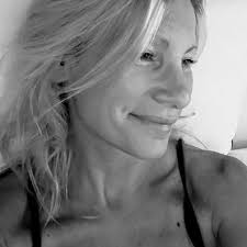 Caroline Blain (@CarolineBlain3)