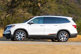 2019 Toyota Highlander Vs 2019 Honda Pilot Which Is Better