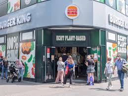 Sonntags können sie bei burger king bis 12 uhr frühstücken. Burger King Weltweit Erste Fleischlose Pop Up Filiale Startete In Koln Panorama Nordbayern
