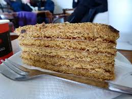 Eine beschichtete pfanne dünn mit öl auspinseln und 8 pfannkuchen aus dem teig backen. Restaurant Tipp Prag U Kroka