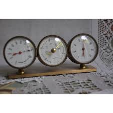 Station Meteo Vintage Annees 60 A Poser Sur Table Avec Barometre Thermometre En Farenheit Et Hygrometre En Laiton Et Plexiglas F Wall Clock Mantel Clock Clock