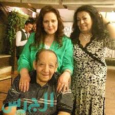الفنانة دلال عبدالعزيز في زيارة الفنان جورج سيدهم الله يشفيه و يعافيه وتظهر في الصورة زوجته الدكتورة ليندا Egypt