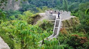 Lokasinya taman panorama lobang jepang ini tak jauh dari ikon jam gadang yang berada di pusat kota bukittinggi. 39 Tempat Wisata Di Bukittinggi Terbaru Hits 2021