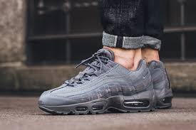 On Foot Nike Air Max 95 Essential Cool Grey Eu Kicks Sneaker Magazine Sneakers Men Fashion Beautiful Sneakers Nike Air Max