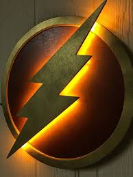 Dc Comics Justice League The Flash Led Illuminated Superhero Logo Night Light Wall Art For Mancave Or Boys Bed Light Wall Art Superhero Room Led Strip Lighting