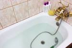 Easy way to clean bathtub