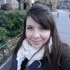 Anna Drucker's Instagram, Twitter & Facebook