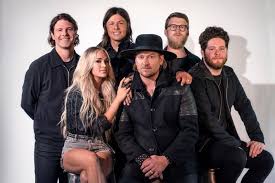 Brown took home two awards. Needtobreathe To Perform With Carrie Underwood At 2021 Cmt Music Awards Tcb
