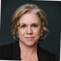 Sandra Bounds's Instagram, Twitter & Facebook