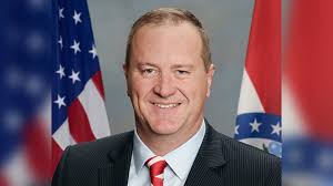 Schmitt blames Democrats, but votes against preventing shutdown