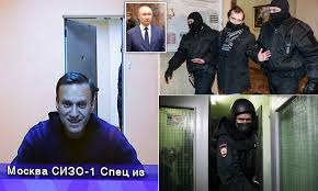 »hass und angst« des russischen präsidenten stünden hinter dem vorgehen der justiz. Alexei Navalny Loses Bid For Freedom