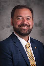 Chris Eason's Instagram, Twitter & Facebook