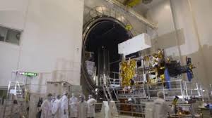 Uydunun panellerinin, iki ay önce i̇ngiltere'nin portsmouth şehrine getirildiğini. Turksat 5a Will Be Sent To Space By Spacex