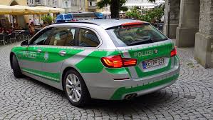 Log in or sign up to leave a comment log in sign up. Polis Skjuten I Huvudet Med Sin Egen Pistol Nyheter Idag