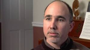 After 6 months in hospital, injured soldier comes home