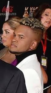 Caption this. What joke did Skip and Amy from the K-LOVE Morning Show tell  Tauren Wells? 😂👇