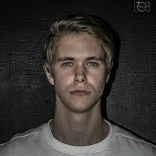 Andre Land's Instagram, Twitter & Facebook