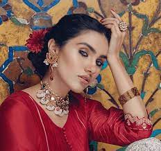 Nooray has established herself as one of the leading and most promising faces in the world of modeling. Top 10 Pakistani Female Models Female Models Pakistan Fashion Week Top Design Fashion