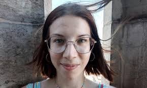 Merle Graf's Instagram, Twitter & Facebook