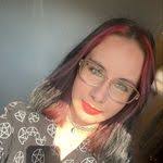 Kasey Larkin's Instagram, Twitter & Facebook