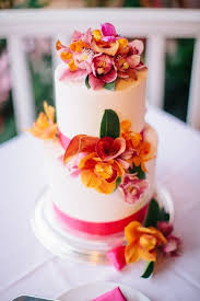17 Tropical Wedding Cakes Perfect For Summer Weddings Tropical Wedding Cake Mini Wedding Cakes Colorful Wedding Cakes