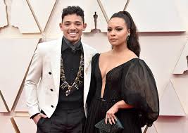 Anthony ramos was born anthony ramos martinez on the 1st of november, 1991 in new york anthony ramos is a married man and he is married to his wife jasmine cephas jones, an actress. Lin Manuel Miranda Had To Play Big Brother To Anthony Ramos At The Oscars And I M Annoyed About It