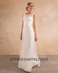 Die schönsten hochzeitskleider trends sowie top hochzeitsanzüge. Brautmoden Eleganz