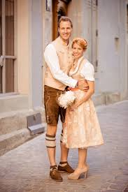 Herzlichen Gluckwunsch Zur Vermahlung 3 Wir Gratulieren Dem Traumpaar Aus Regensburg Lisa Peter Und Wunschen Eine Gluckl Dirndl Liebe Dirndl Hochzeit Dirndl