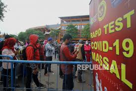 Bin 186 Orang Reaktif Covid 19 Pada Rapid Test Di Surabaya Republika Online