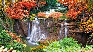 Waktu yang tepat untuk mengunjungi taman bunga ini adalah pada bulan april sampai september, pada saat musim semi. Latar Belakang Air Terjun Yang Indah Muat Turun Kertas Dinding Hd