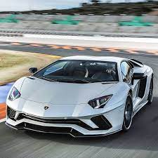 Lamborghini Aventador S 2018 Superesportivo Tem Motor Naturalmente Aspirado 6 5 V12 Vvt Com 740 Cv E 690 Nm A 5 500 Lamborghini Aventador Lamborghini Hot Cars