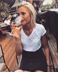 Cordner, annesi lanai'yi henüz dört yaşındayken kanserden kaybetti ve babası chris'i cordner ve ağabeyi dane'i büyütmek için bıraktı. State Of Origin Blues Captain Boyd Cordner S Glamorous Producer Girlfriend Revealed Daily Mail Online