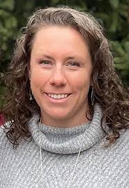 Sarah Delong's Instagram, Twitter & Facebook