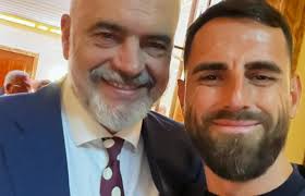 Frata vespermanĝo, la fama futbalisto ankaŭ ĉeestis