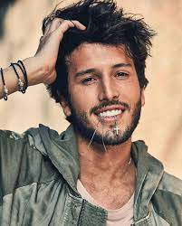 En ese tiempo, se creía que el colombiano estaba con la cantante mexicana danna paola y hasta se lo vinculó con lel Sebastian Yatra Photos 31 Of 73 Last Fm