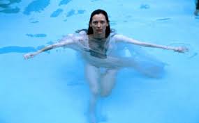 Check out inspiring examples of tilda_swinton artwork on deviantart, and get inspired by our community of talented artists. Female Perversions Trailer Kritik Zum Film Tv Today