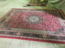 سجاد احمر مستعمل