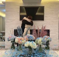 Wanita berambut pirang tersebut bernama ria hughes. Footballers Wags Kids Daniel James And Ria Are Expecting Their First