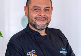 Robby Molina un chef apasionado por la gastronomia hondureña
