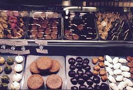 Cofetarii bucuresti, cofetarie bucuresti, go out, distractie, noapte, evening, nightlife, having fun, sex, fete bucuresti, viata de noapte, parties, femei bucuresti. Cea Mai Buna Cofetarie Din Bucuresti