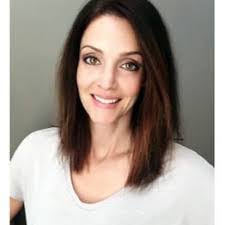 Nikki Behr's Instagram, Twitter & Facebook